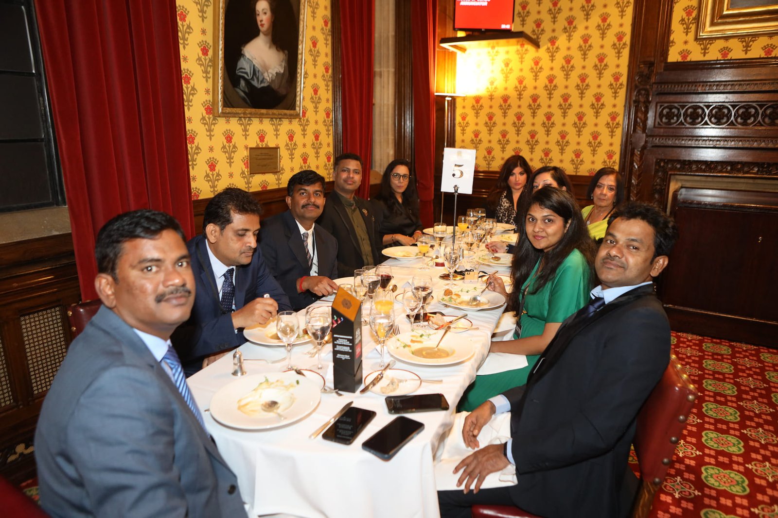 Guests at dinner in the Cholmondeley Room at the London ceremony
